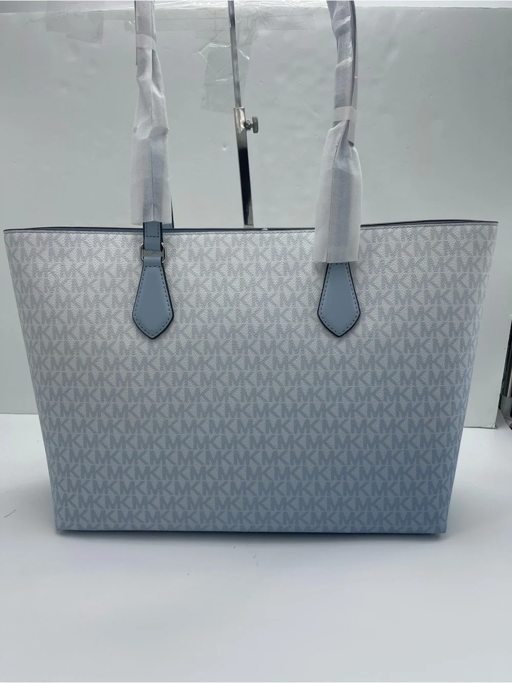 MICHAEL MICHAEL KORS SHEILA LG Multifunctional TOTE bag  Pale Ocean NWT